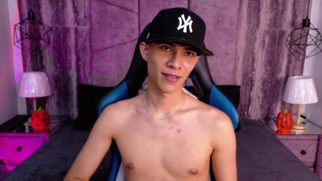 aaron-dayker – Flirt4Free webkamerás modell