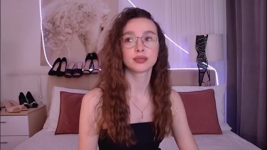 emilysimon, model webcam de LiveJasmin: fotos