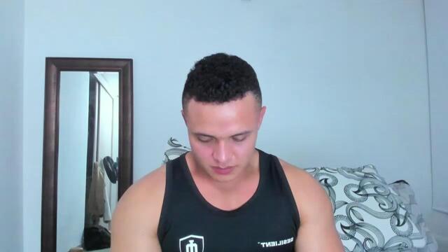 Preview photo of webcam model levi-shane on Flirt4Free
