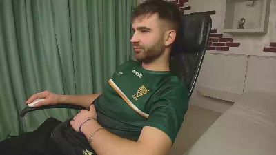 kyloeast — Cam4 वेबकैम मॉडल: फ़ोटो