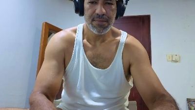 Preview photo of webcam model costevergon7 on Cam4