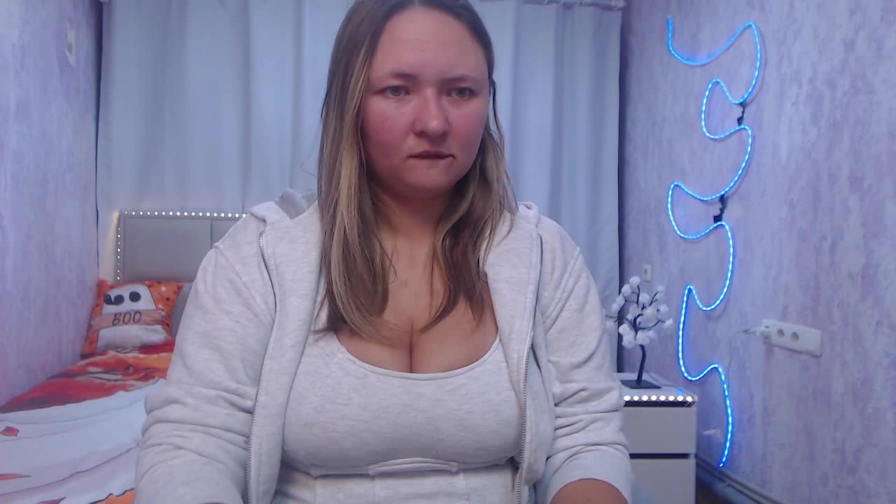 sallyverda – Webcam-Modell auf XloveCam