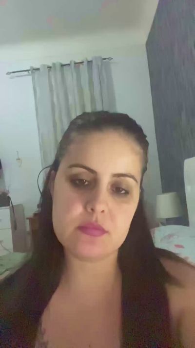Preview photo of webcam model lisandra90girl on Cam4