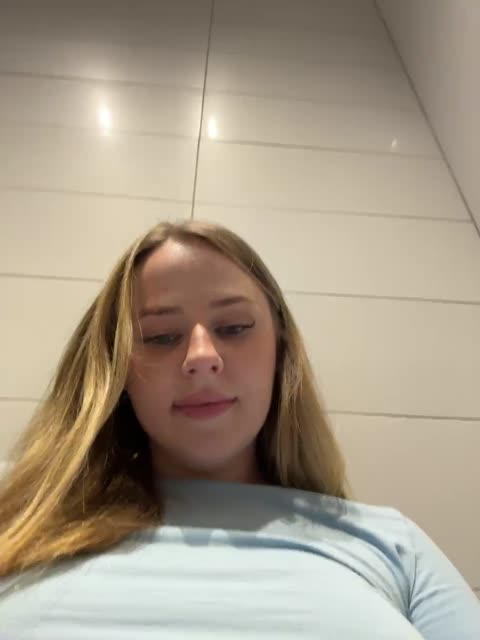 elegantbabe: عارضة كاميرا ويب على BongaCams