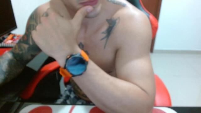 lewis-thomson – Webcam-Modell auf Flirt4Free