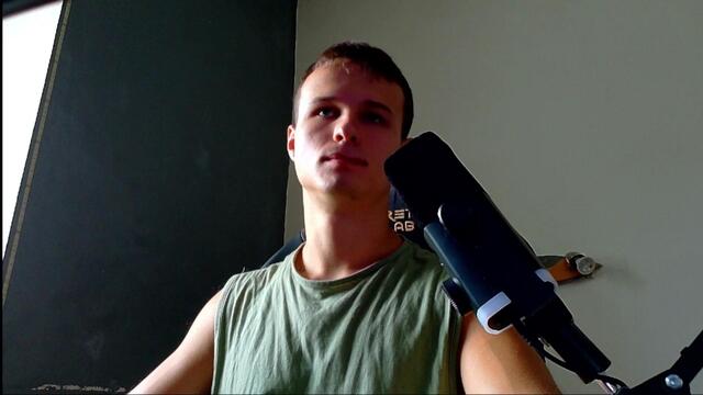dennis-dillon: عارضة كاميرا ويب على Flirt4Free