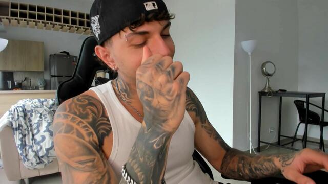 derek-muller, webcammodel på Flirt4Free: fotos
