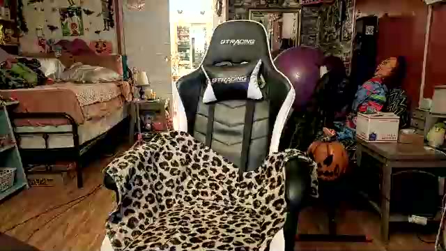 sexiwhiskey699, webcammodell på Chaturbate: bilder