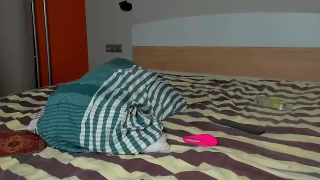 raveneusbiter, cam model su Chaturbate: foto