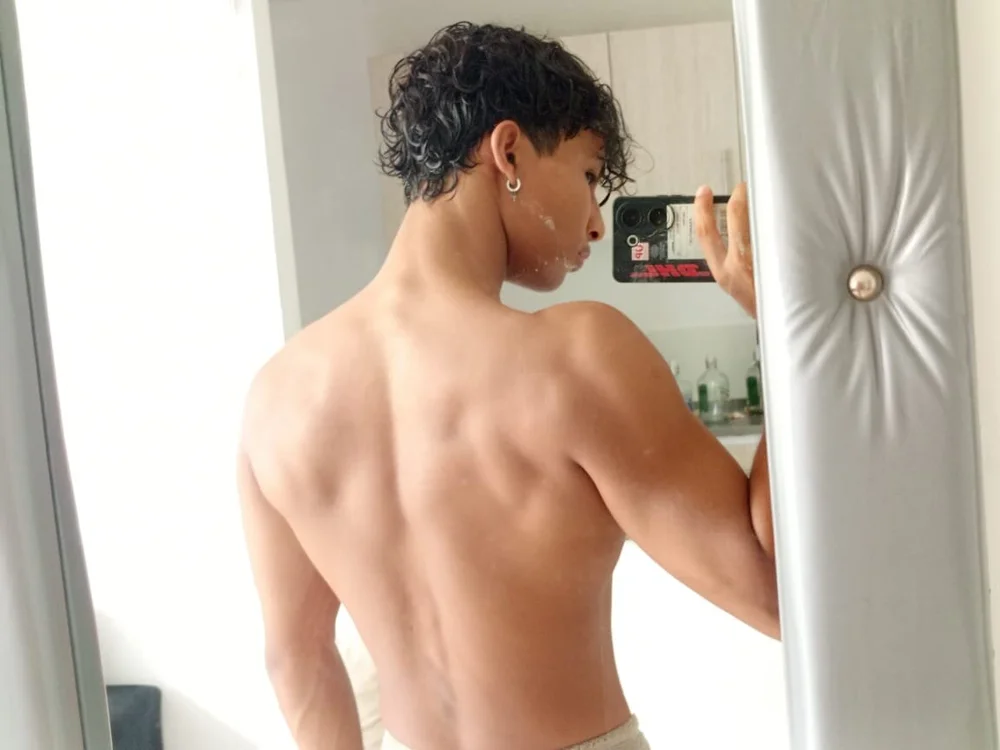 _diegsz_: عارضة كاميرا ويب على Stripchat