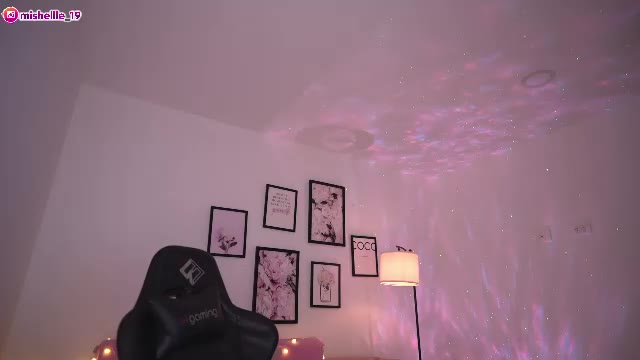 sweetmelii29 на Chaturbate: фото вебкам-моделі