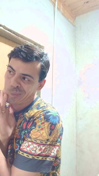 Preview photo of webcam model jose4350 on Cam4