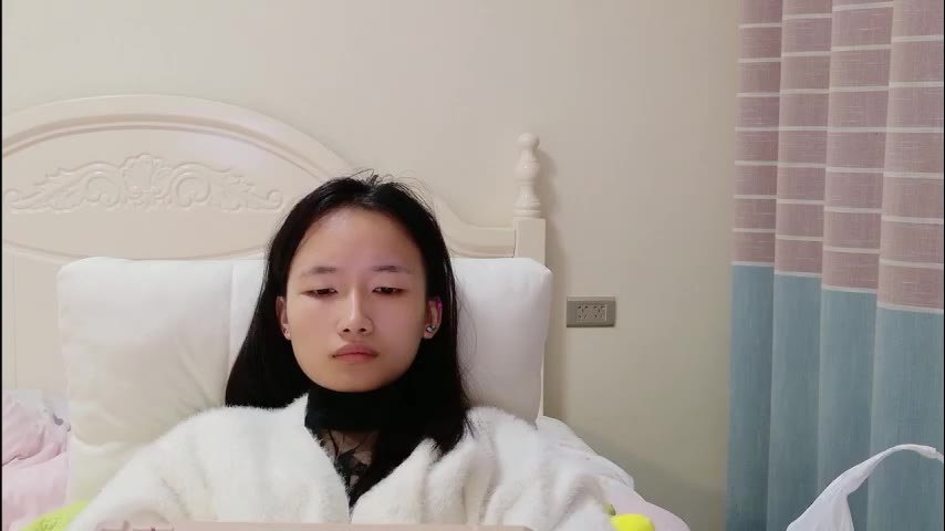 momokayumi (LiveJasmin): fotod ja profiil