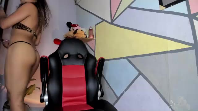 danii_jimenez na Chaturbate: fotky a profil