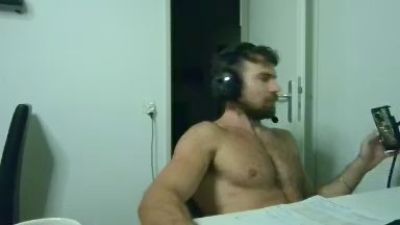 alpha_hunk: عارضة كاميرا ويب على Cam4