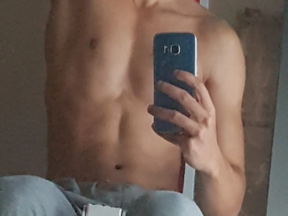 Soufiane16000 na Stripchat: fotky a profil