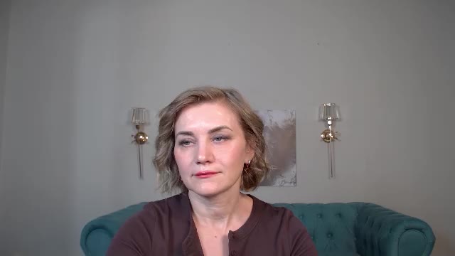 adelerocher – Webcam-Modell auf Chaturbate