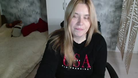 adelinalawson: عارضة كاميرا ويب على BongaCams