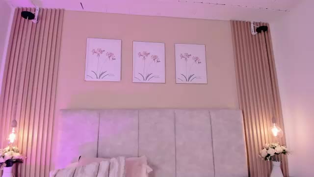 cherlynnn на Chaturbate: фото вебкам-моделі