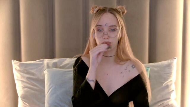 lina-lewitt (Flirt4Free): ảnh người mẫu webcam