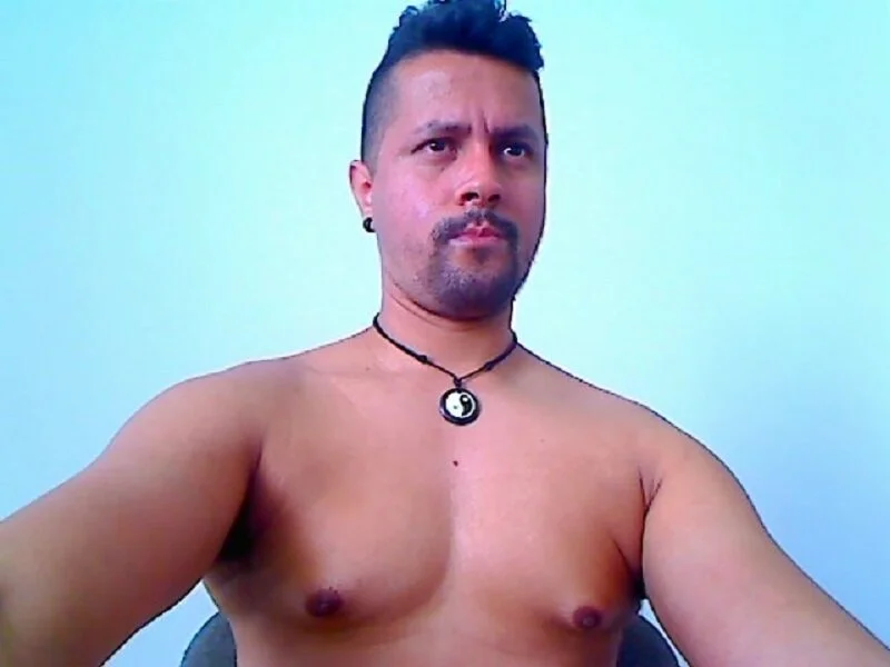TRIISTAN_KING10 — Stripchat ওয়েবক্যাম মডেল: ছবি