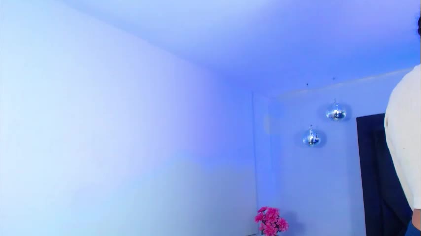 sarahpetit, model webcam de LiveJasmin: fotos