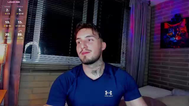 Preview photo of webcam model liam_oficial on Chaturbate