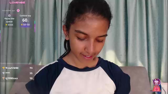 yuliethpetite, webcammodell på Chaturbate: bilder