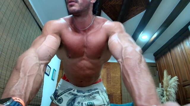 icarus-secret – Webcam-Modell auf Flirt4Free