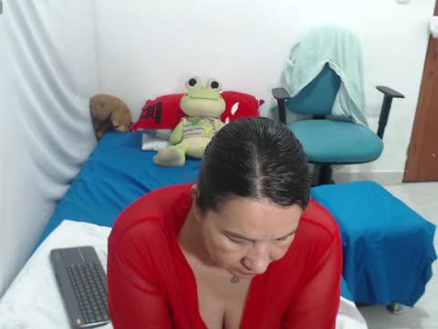 Preview photo of webcam model laurafox on BongaCams