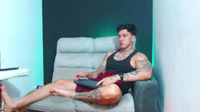 justin-fuller — Flirt4Freeのライブ配信モデル：写真・プロフィール