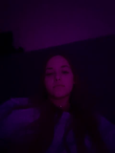 Preview photo of webcam model sashasiii on BongaCams