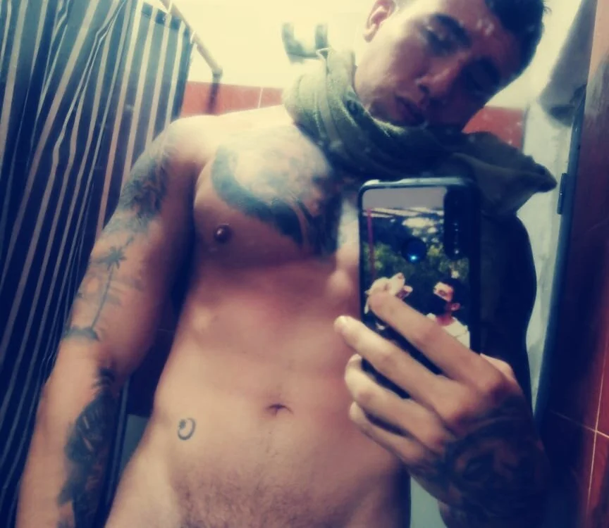 Adam_Hudsond — Stripchat ওয়েবক্যাম মডেল: ছবি