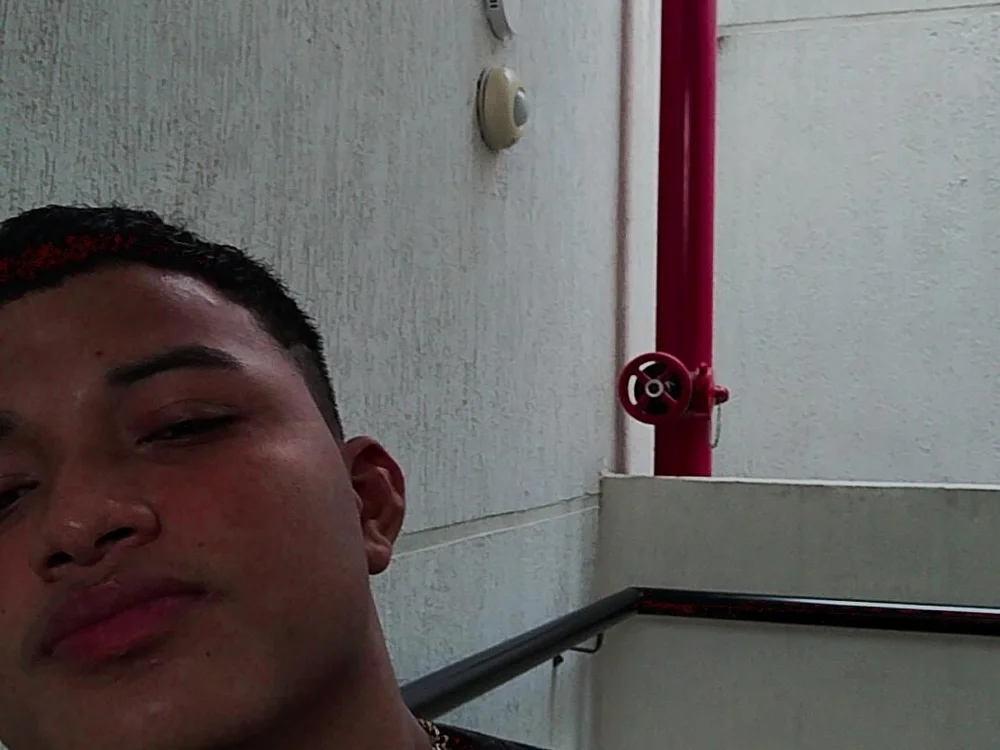 Colhageno2002 (Stripchat): foto un profils
