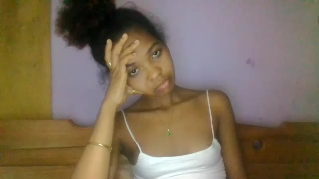 juliana2126, webcam-malli (Chaturbate): kuvat