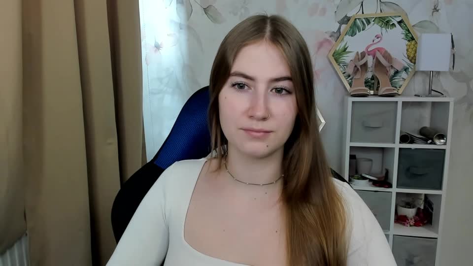 megancandy, cam model su XloveCam: foto