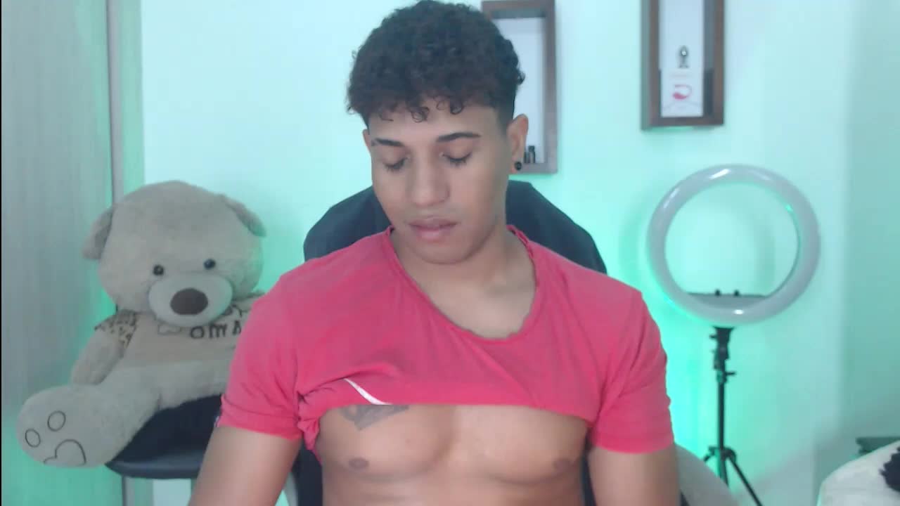 yoximanuelprime, model webcam de XloveCam: fotos