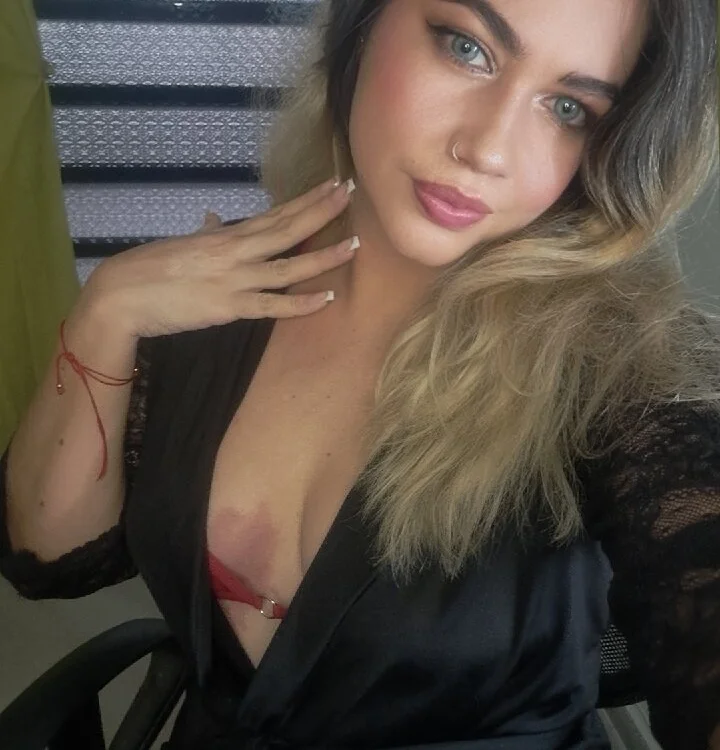 Shanon520 na Stripchat: fotky a profil
