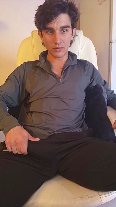 tonylindo123 ב-Cam4: תמונות ופרופיל