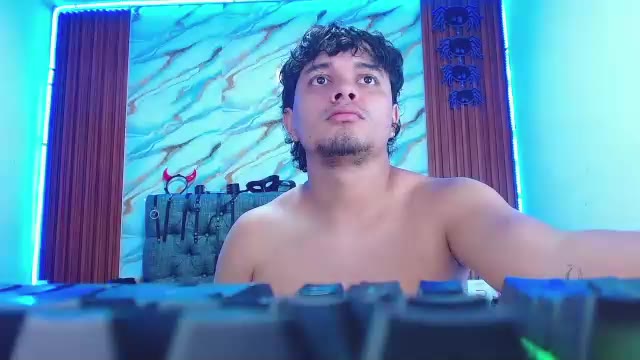 crisandmery — Chaturbate वेबकैम मॉडल: फ़ोटो