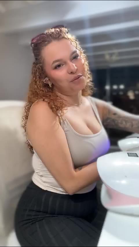 solmonterosso — LiveJasmin ওয়েবক্যাম মডেল: ছবি