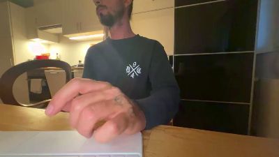 gustador – Cam4 webkamerás modell