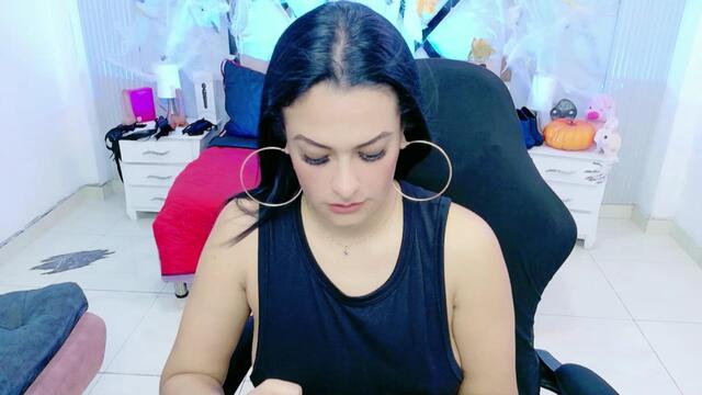 Фото вебкам-модели mila-fransheska на Flirt4Free