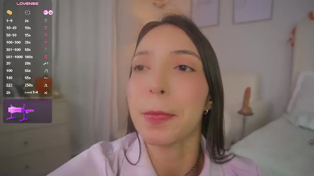 Preview photo of webcam model cristal_bunny on Chaturbate