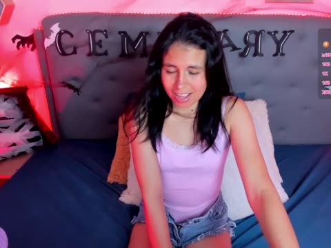 oliviia-love, model webcam de BongaCams: fotos