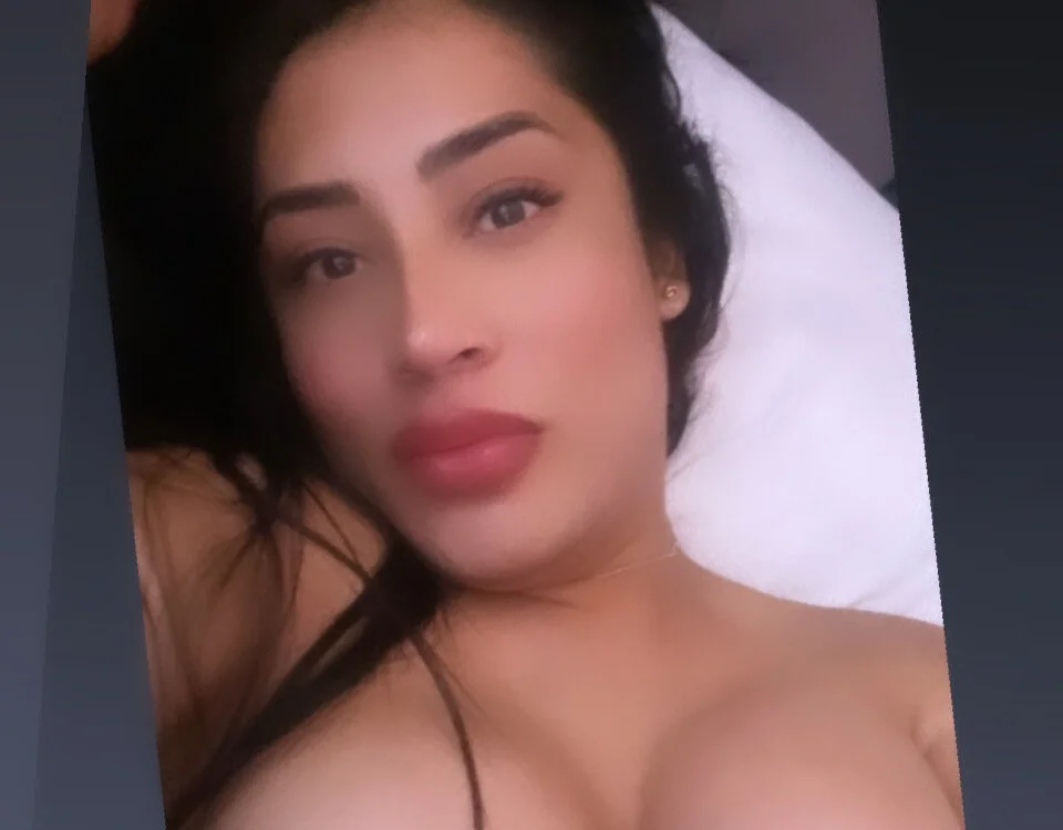 Hanna-Queenss – уебкам модел в Stripchat: снимки