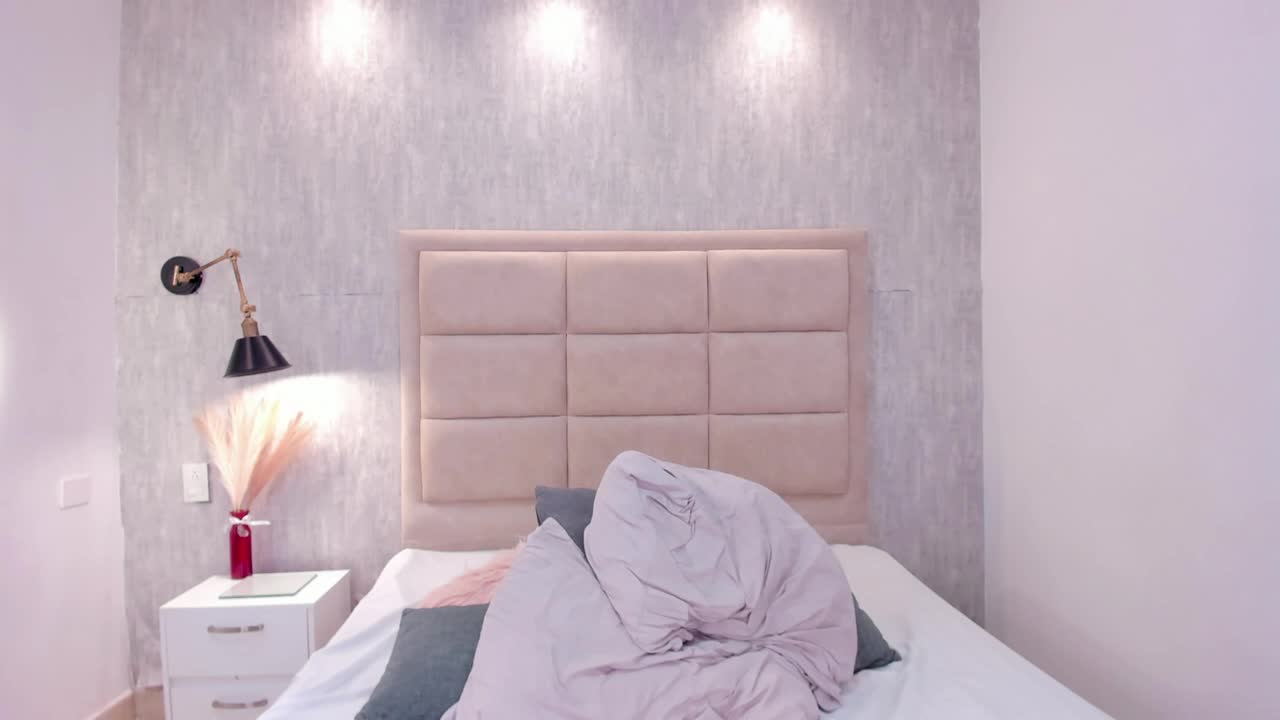 ariiamon di XloveCam: foto model webcam
