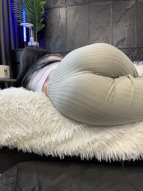 Preview photo of webcam model vero19nika on BongaCams