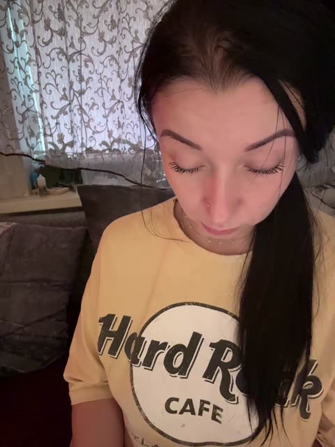 aureliyxxx, modelo webcam de BongaCams: fotos