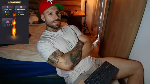 wkite na XloveCam: zdjęcia i profil